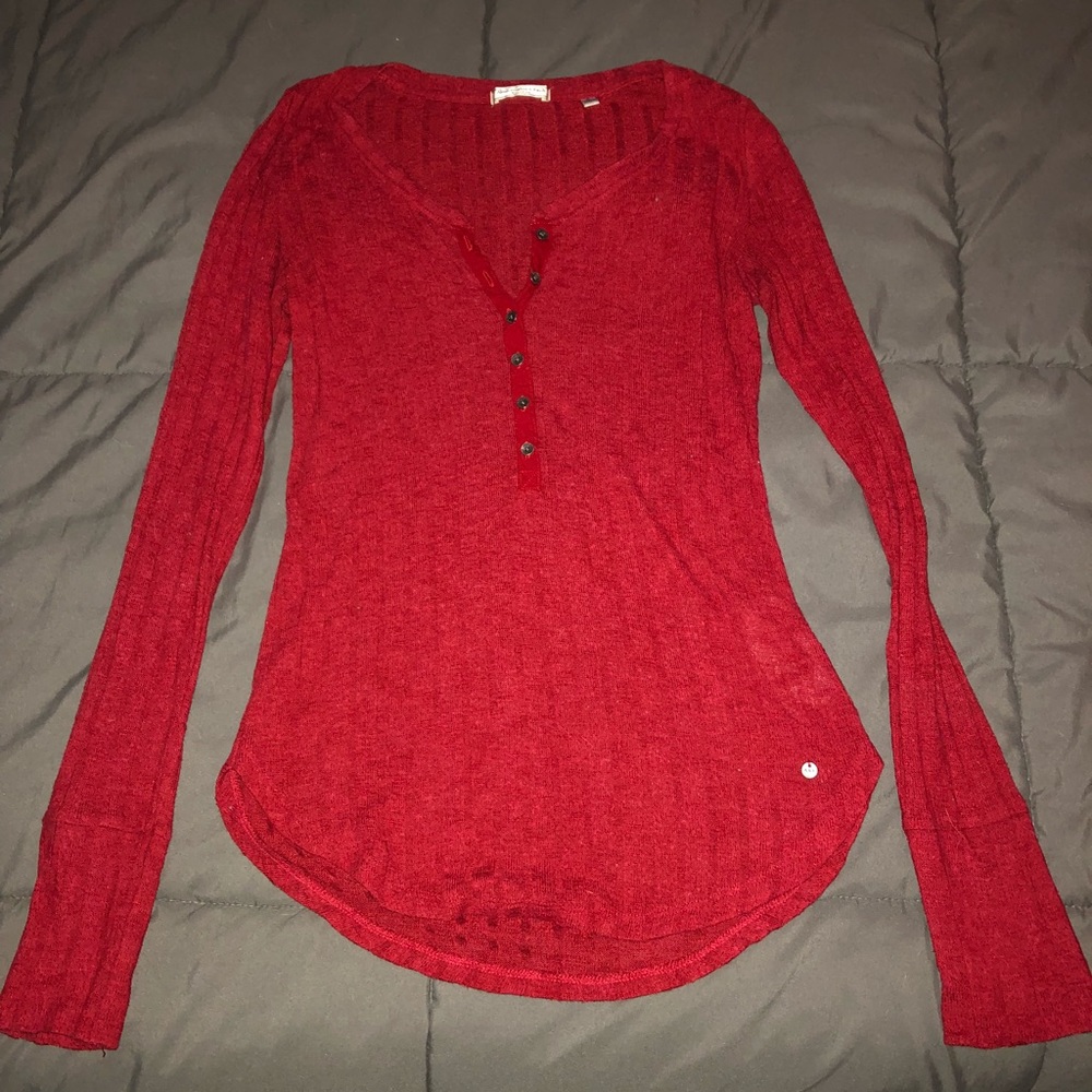 Red lightweight pullover sweater